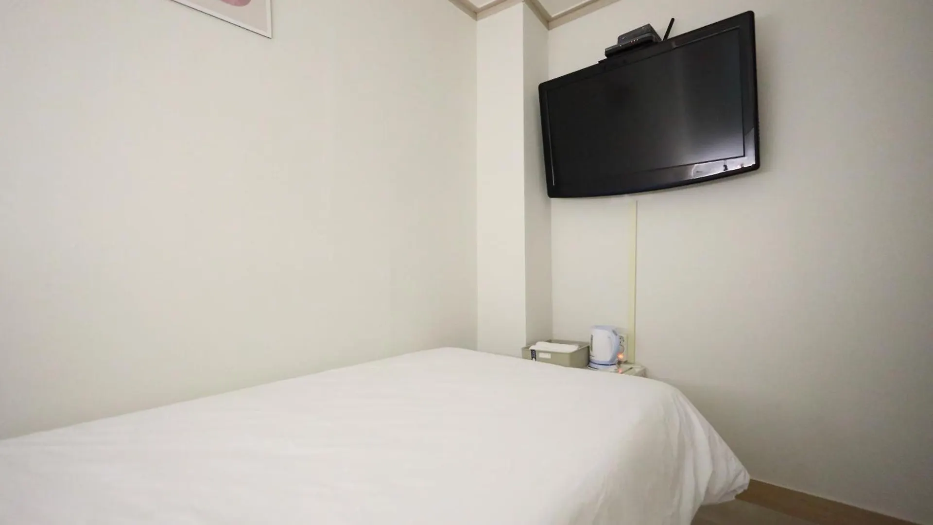 J5 Hostel Seoul 0*,